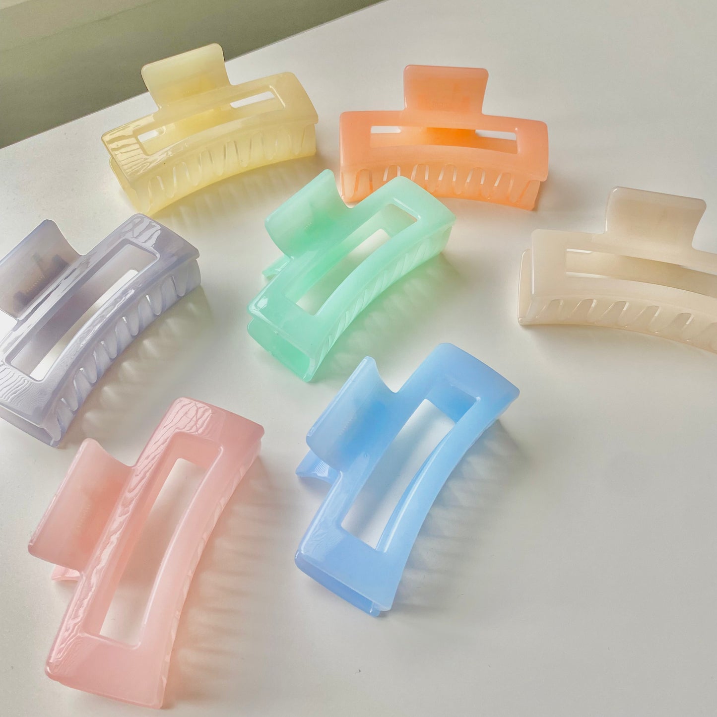 Small hair clips
